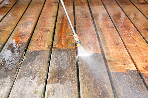 Why Choose Our Certified Pressure Washing Experts for Your Project Needs in Mentone, IN?