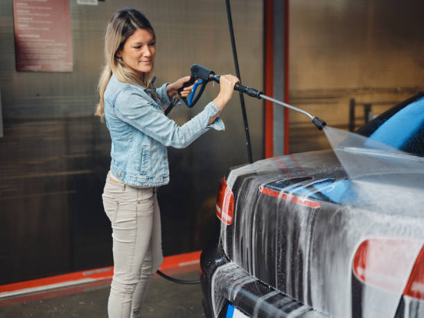 Why Choose Our Certified Pressure Washing Experts for Your Project Needs in Mentone, IN?